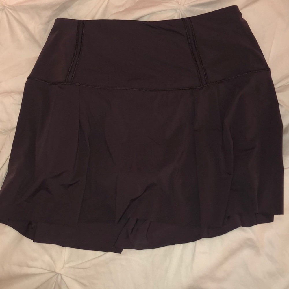 Size 6 Lululemon plum tennis skirt